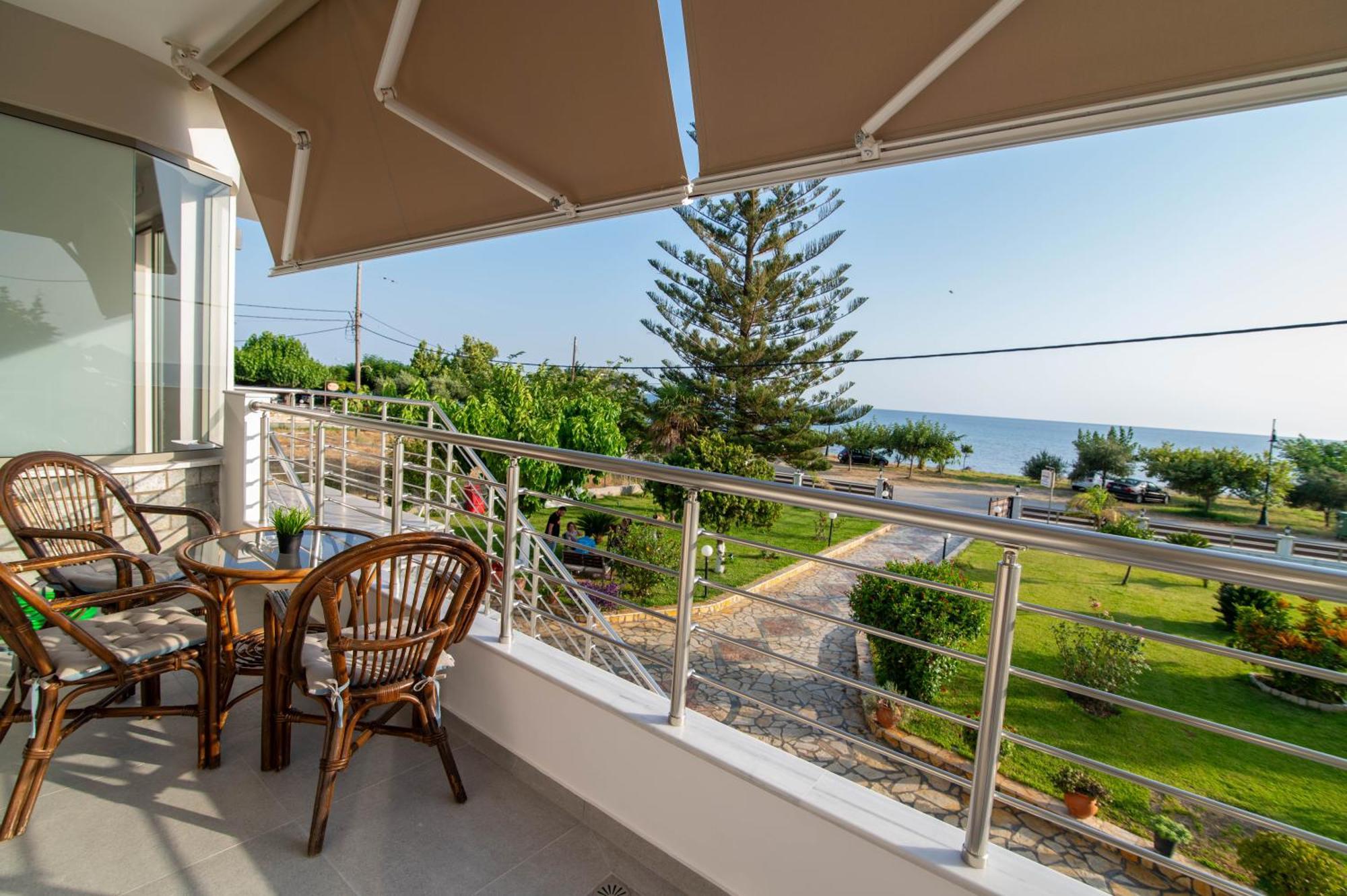 Raptis Apartments Ligia  Экстерьер фото